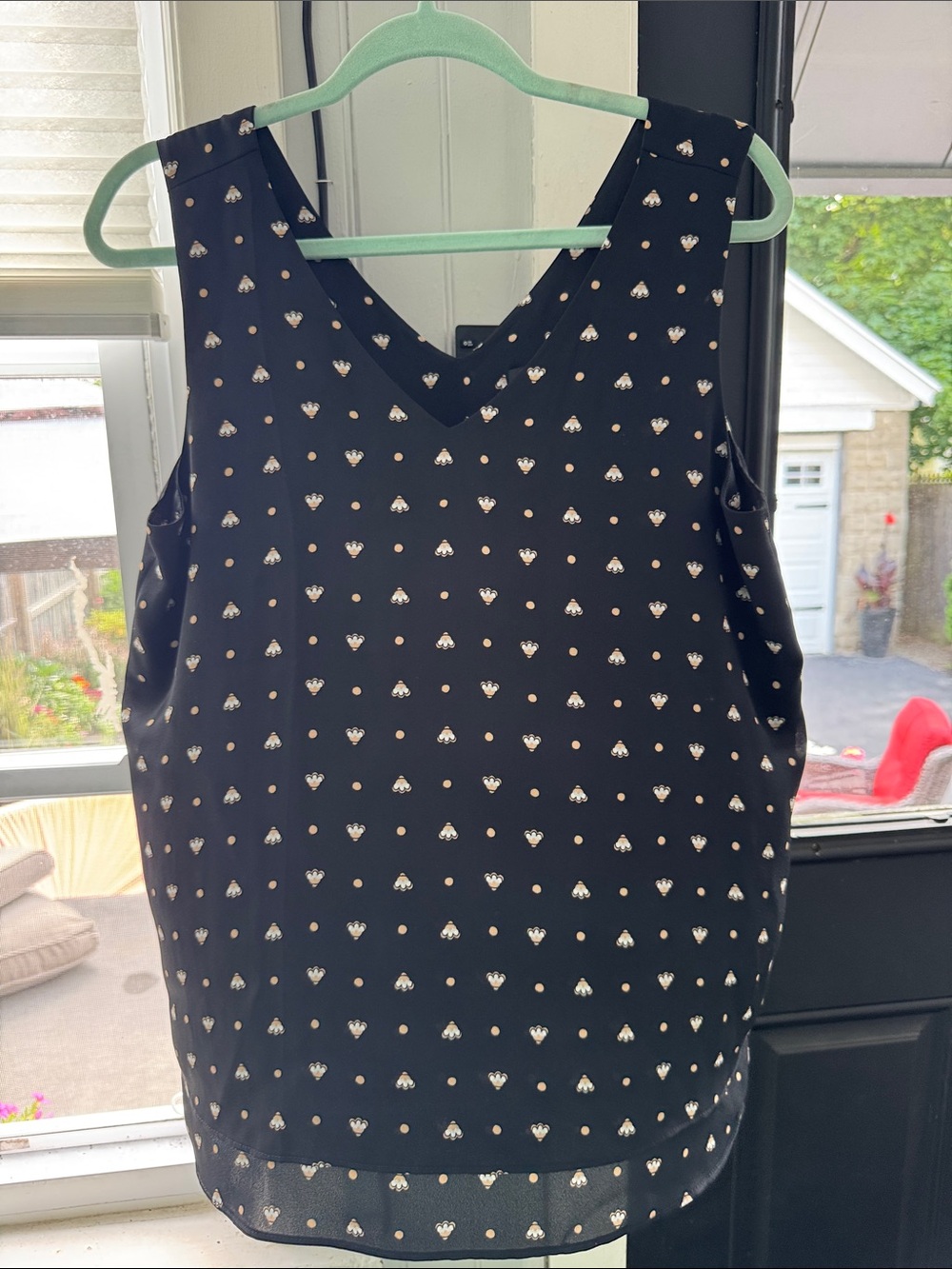 Ann Taylor Factory Black Sleeveless V-Neck Top with Gold Heart & Dot Print